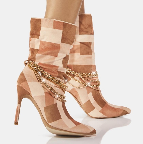 👣Unique CAPE ROBBIN 👣Somewhere Colorblock Chain Detail Boots footwear - Picture 5 of 16